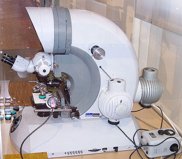 Auflichtmikroskop